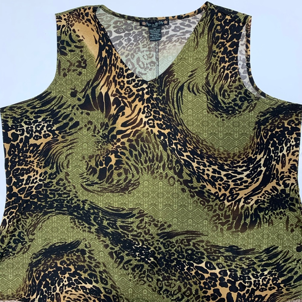 Single in the city woman tank top size 3X animal print